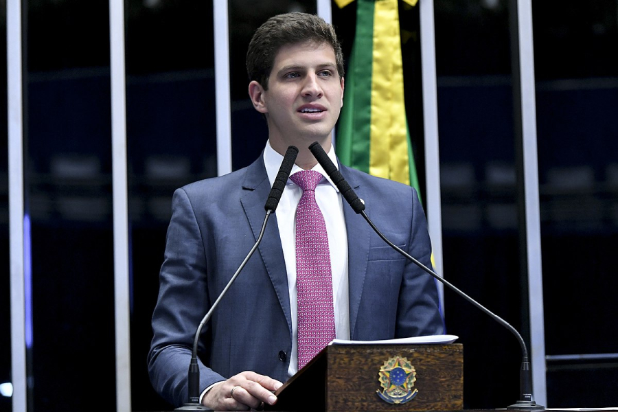 Se as eleições fossem hoje, João Campos seria eleito no 1º para o governo de Pernambuco 